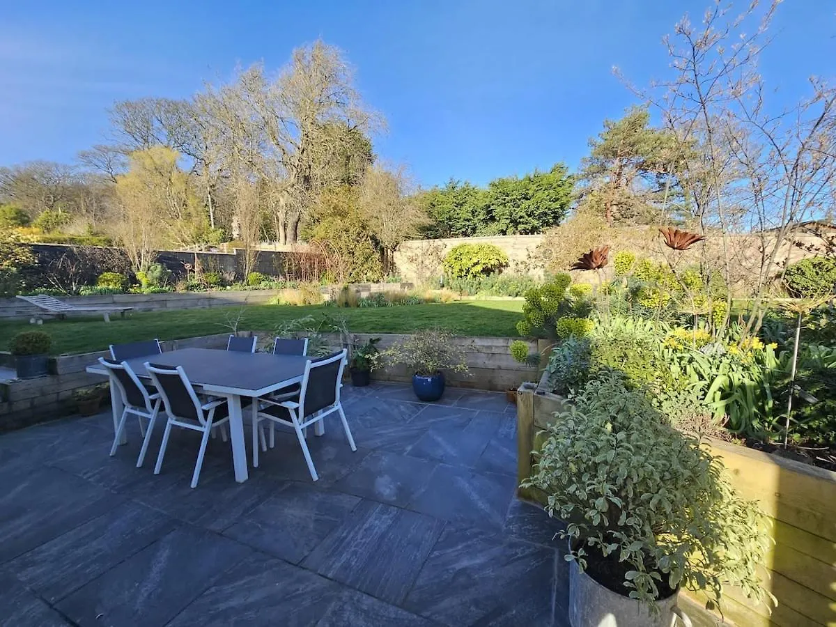 Kaimes Bright Garden Getaway Villa Edinburgh 0*,  United Kingdom