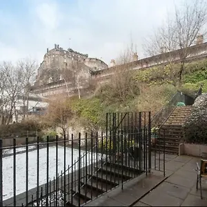  Appartement Charming 1 Bed With Castle View