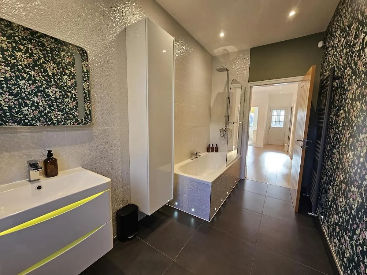 Villa Kaimes Bright Garden Getaway Edimburgo